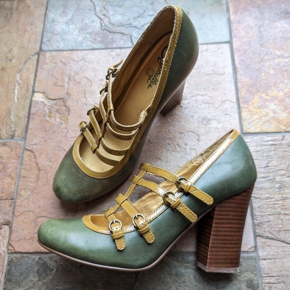 vintage style SEYCHELLES olive green heels 9 - Picture 8 of 12